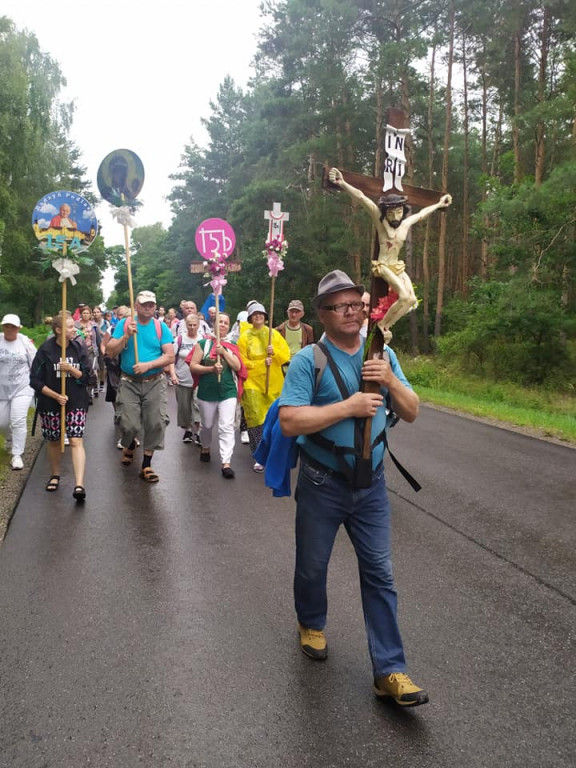 Piesza pielgrzymka na Jasną Górę - dzień 1. i 2.