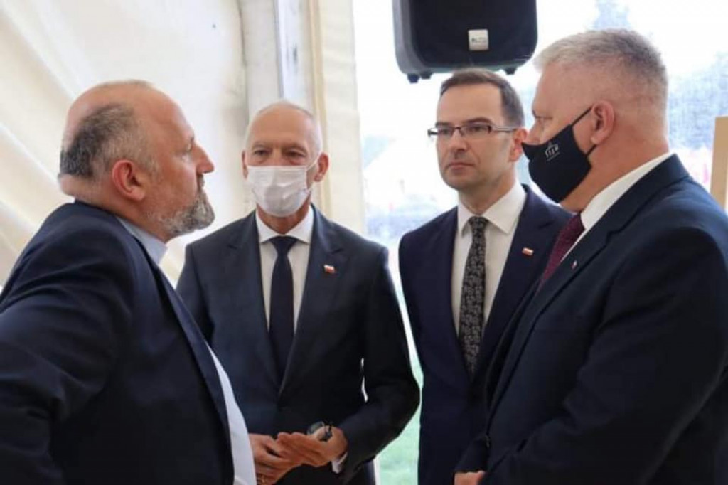 Otwarcie szkoły w Branicy R. z udziałem premiera