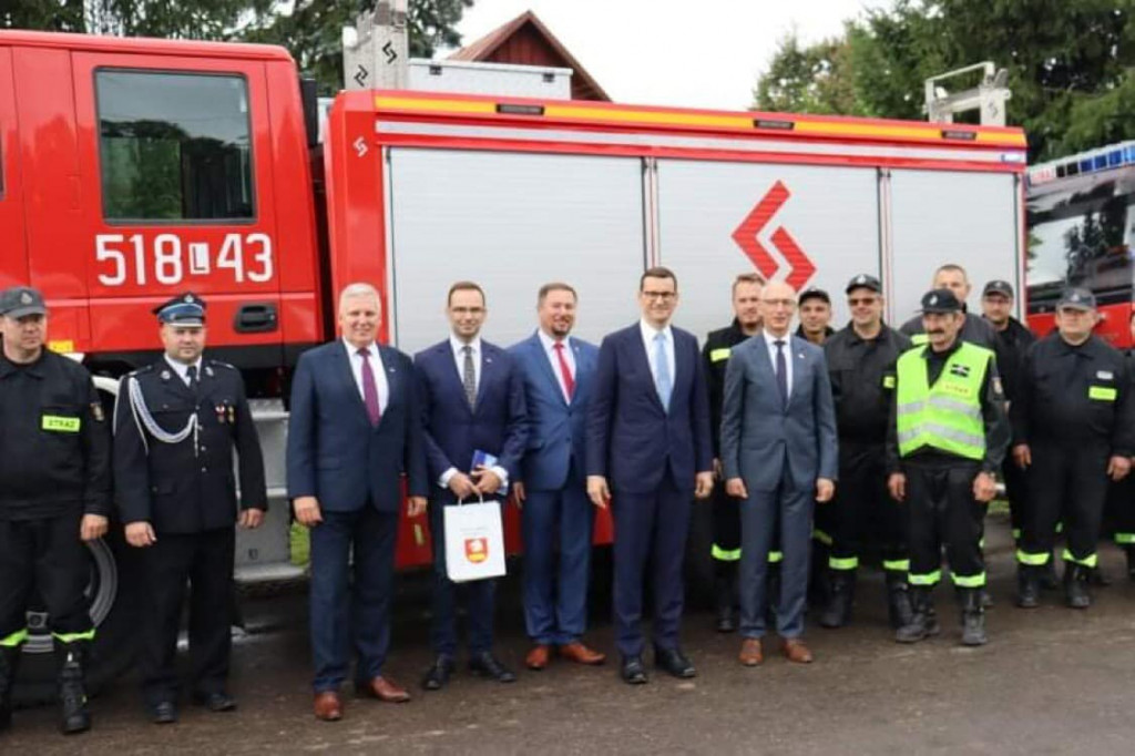 Otwarcie szkoły w Branicy R. z udziałem premiera