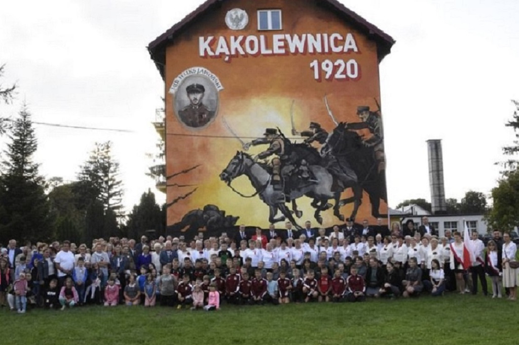 Odsłonięcie murali w Kąkolewnicy i uroczystości