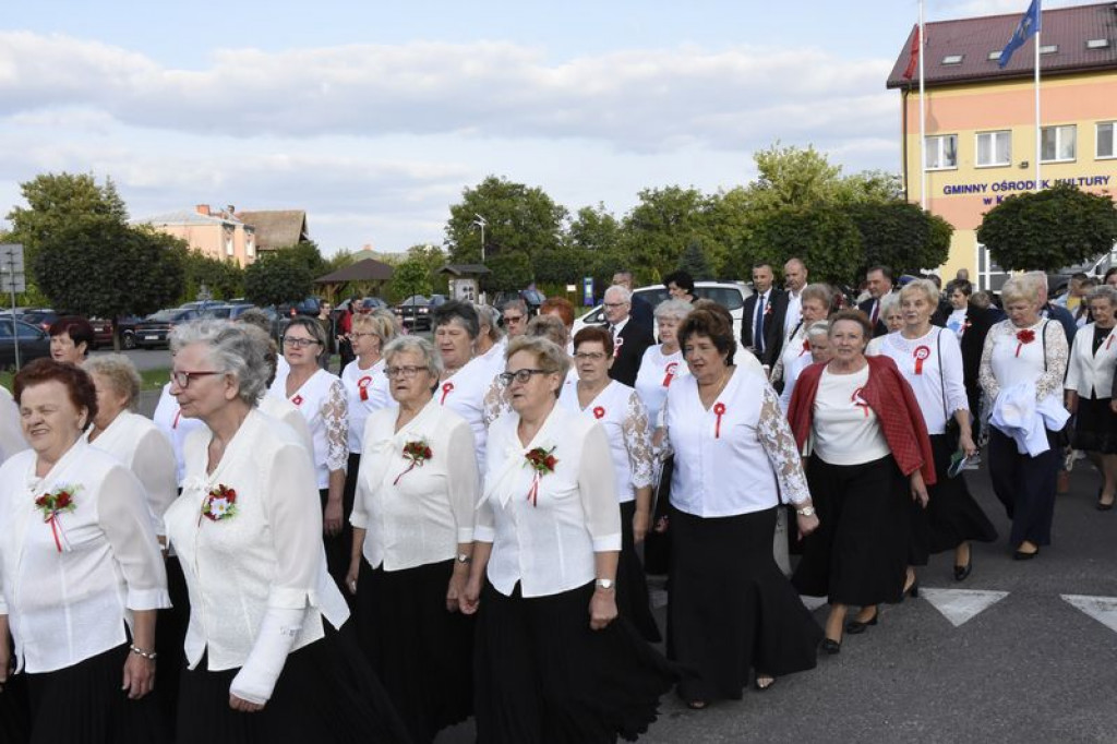 Odsłonięcie murali w Kąkolewnicy i uroczystości