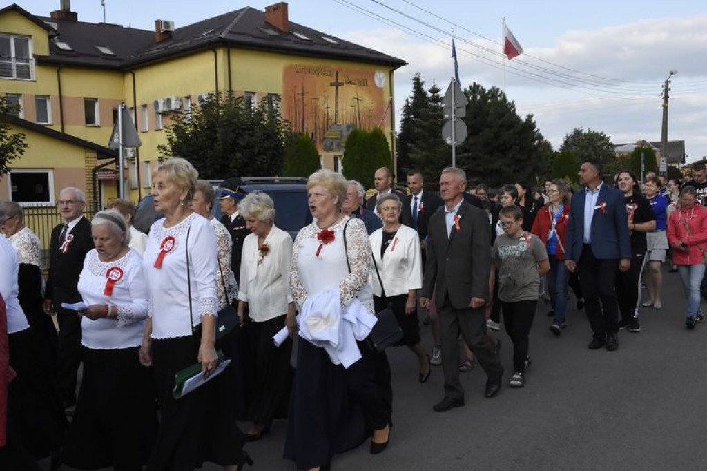Odsłonięcie murali w Kąkolewnicy i uroczystości