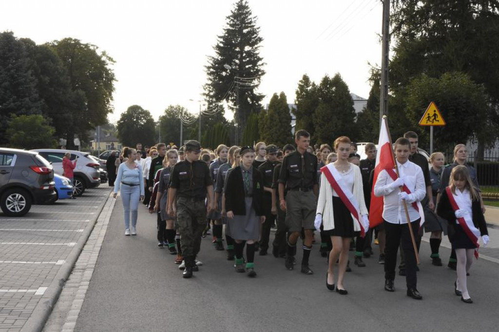 Odsłonięcie murali w Kąkolewnicy i uroczystości
