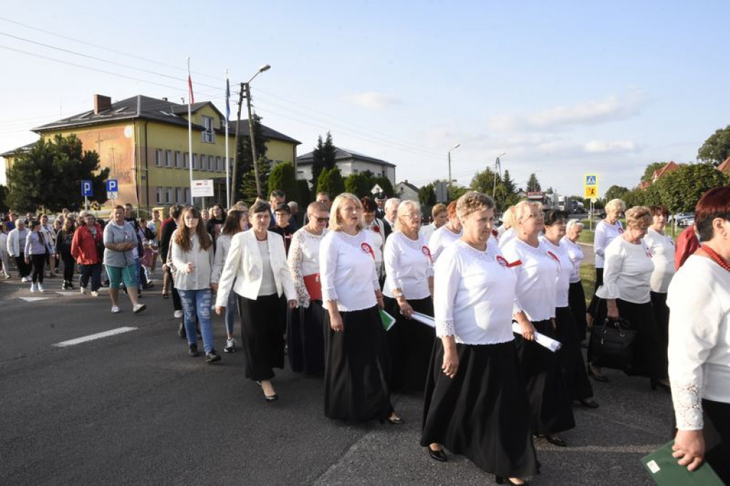 Odsłonięcie murali w Kąkolewnicy i uroczystości