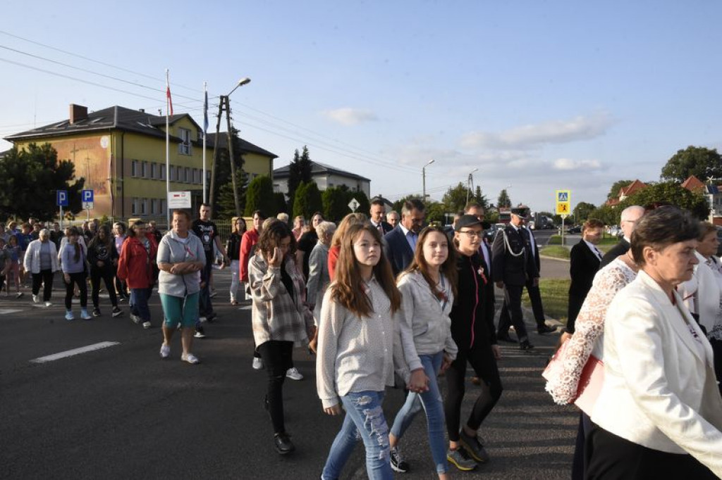 Odsłonięcie murali w Kąkolewnicy i uroczystości