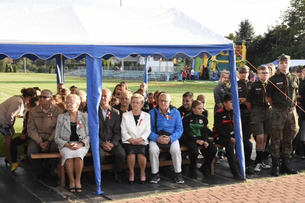 Odsłonięcie murali w Kąkolewnicy i uroczystości