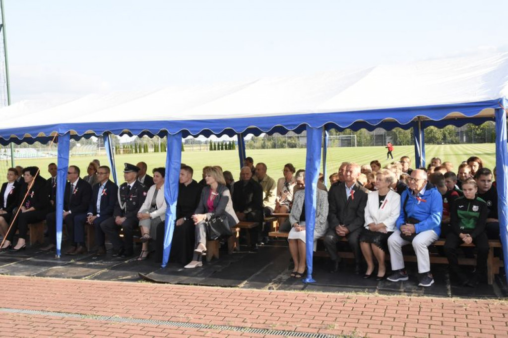 Odsłonięcie murali w Kąkolewnicy i uroczystości
