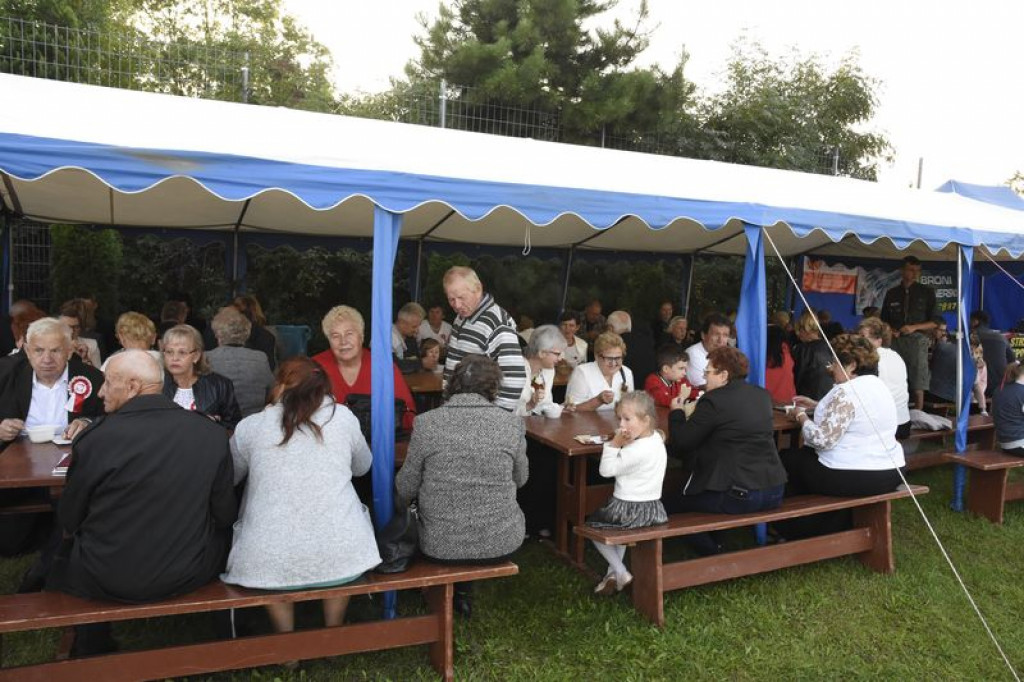 Odsłonięcie murali w Kąkolewnicy i uroczystości