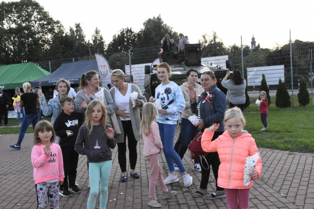 Odsłonięcie murali w Kąkolewnicy i uroczystości