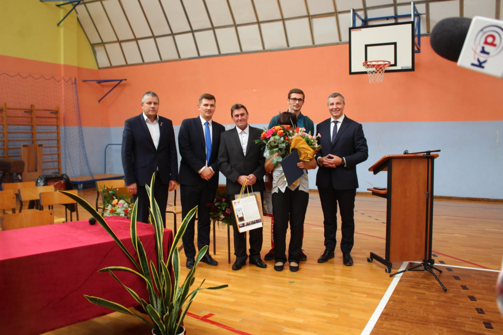 Oficjalne powitanie medalisty w Komarówce P.
