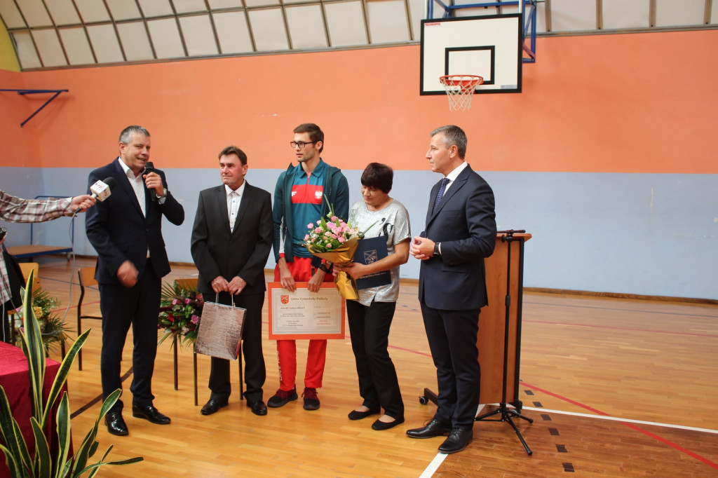 Oficjalne powitanie medalisty w Komarówce P.