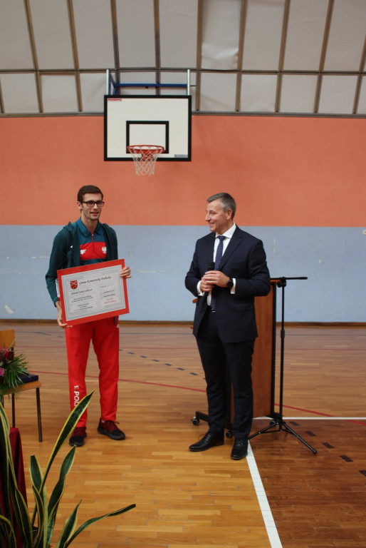 Oficjalne powitanie medalisty w Komarówce P.