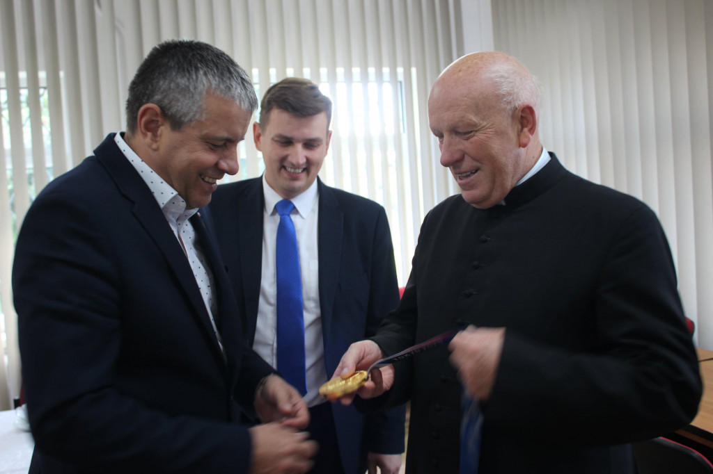 Oficjalne powitanie medalisty w Komarówce P.