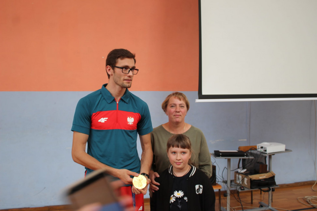Oficjalne powitanie medalisty w Komarówce P.