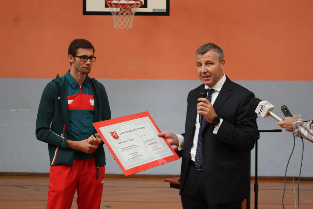 Oficjalne powitanie medalisty w Komarówce P.