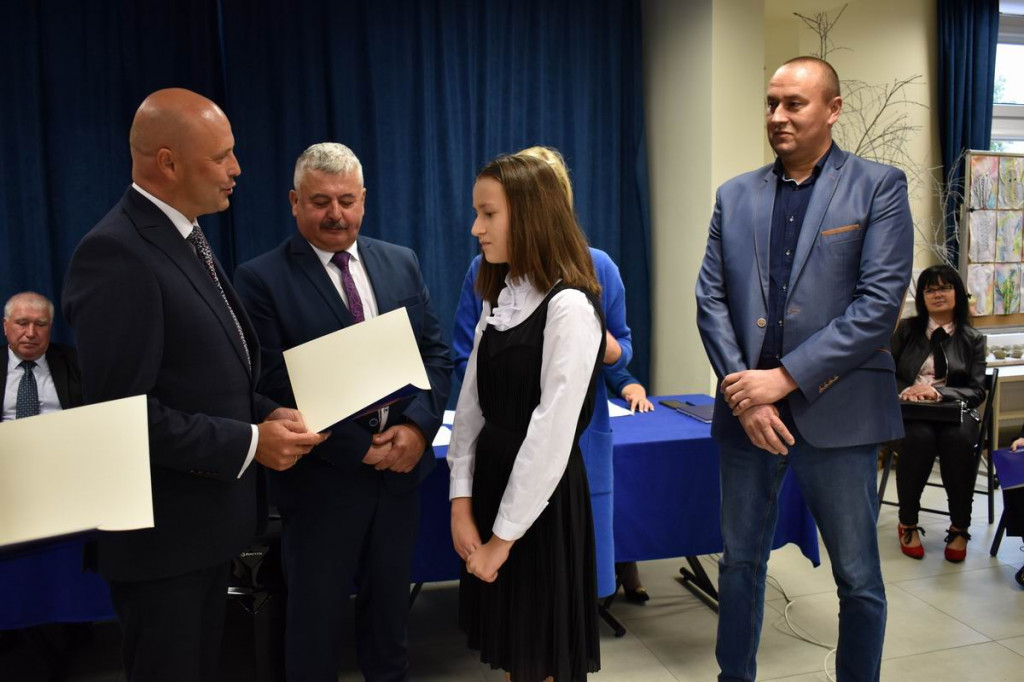 Stypendia dla uczniów w gminie Wohyń