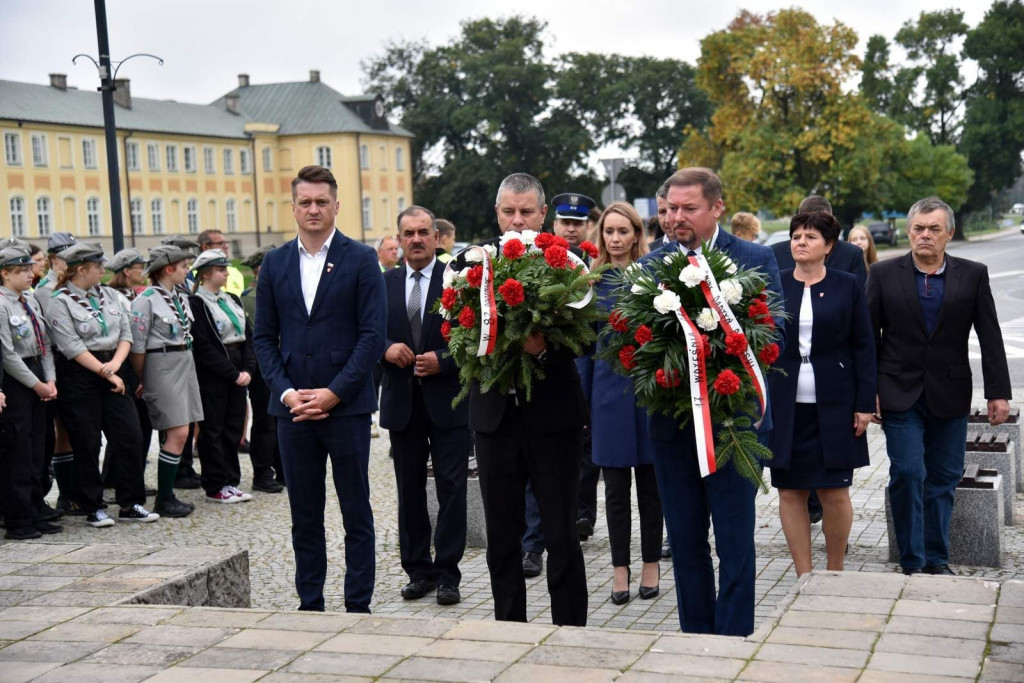 Młodzieżowy Rajd Szlakiem Miejsc Pamięci Narodowej