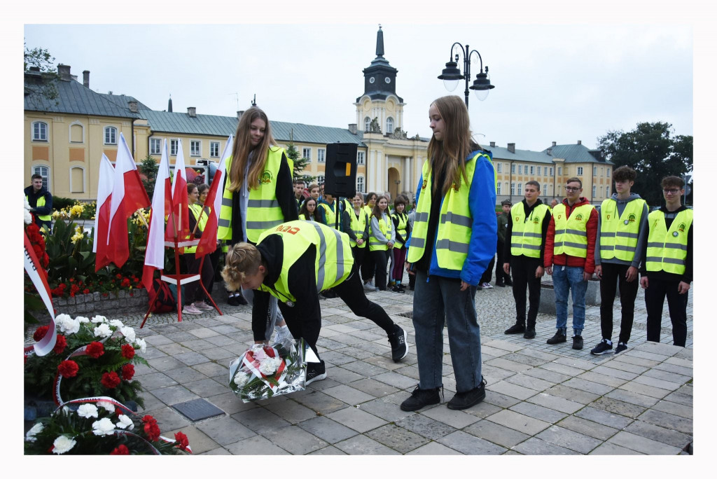 Młodzieżowy Rajd Szlakiem Miejsc Pamięci Narodowej