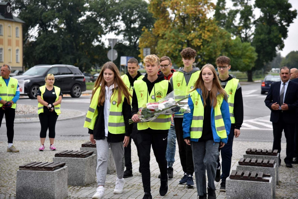 Młodzieżowy Rajd Szlakiem Miejsc Pamięci Narodowej