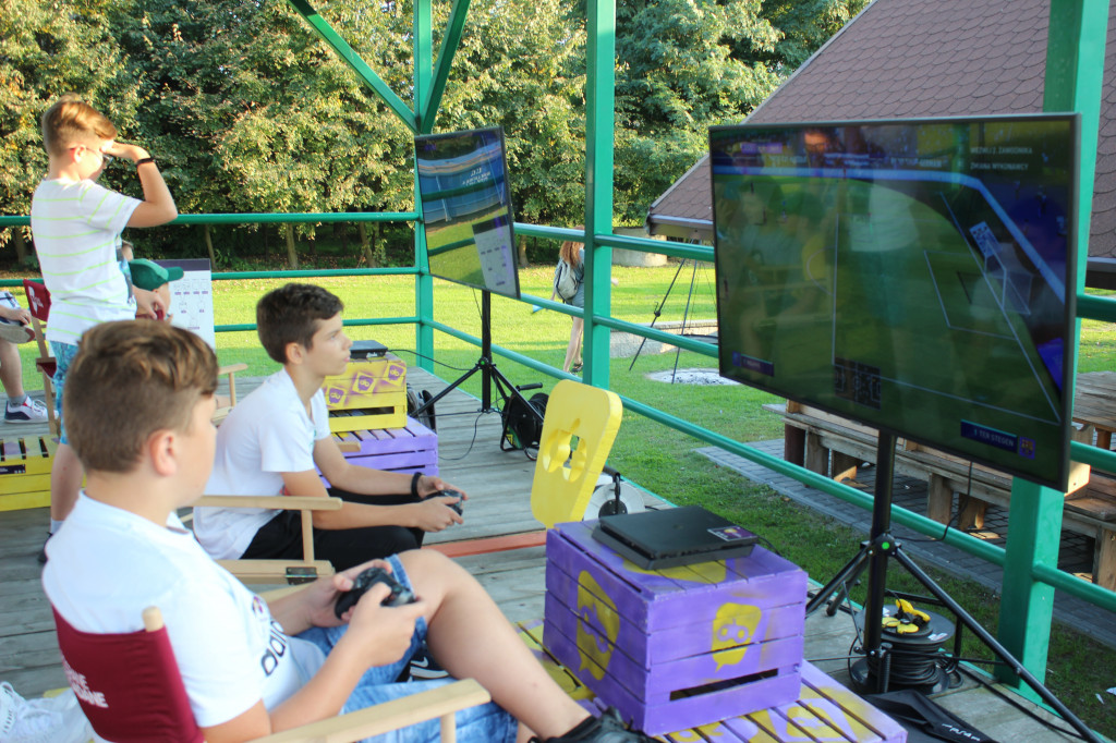 Turniej FIFA 2021 w Komarówce Podlaskiej