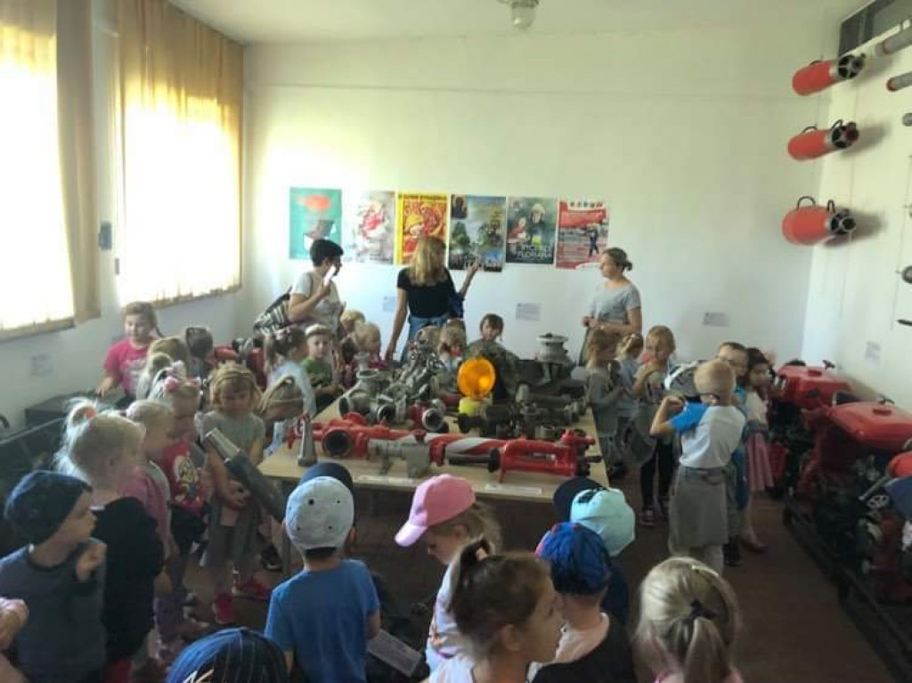 Wizyta przedszkolaków u strażaków