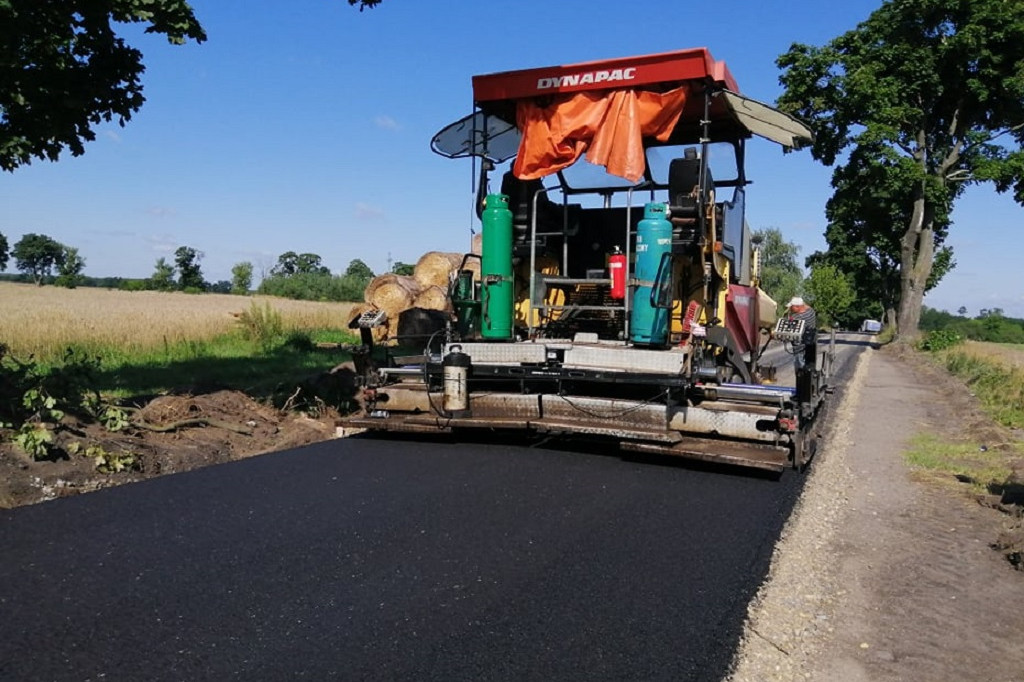 Przebudowy dróg w Zbulitowie Małym i Kuraszewie