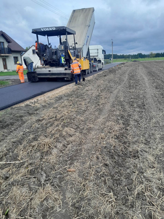 Przebudowy dróg w Zbulitowie Małym i Kuraszewie
