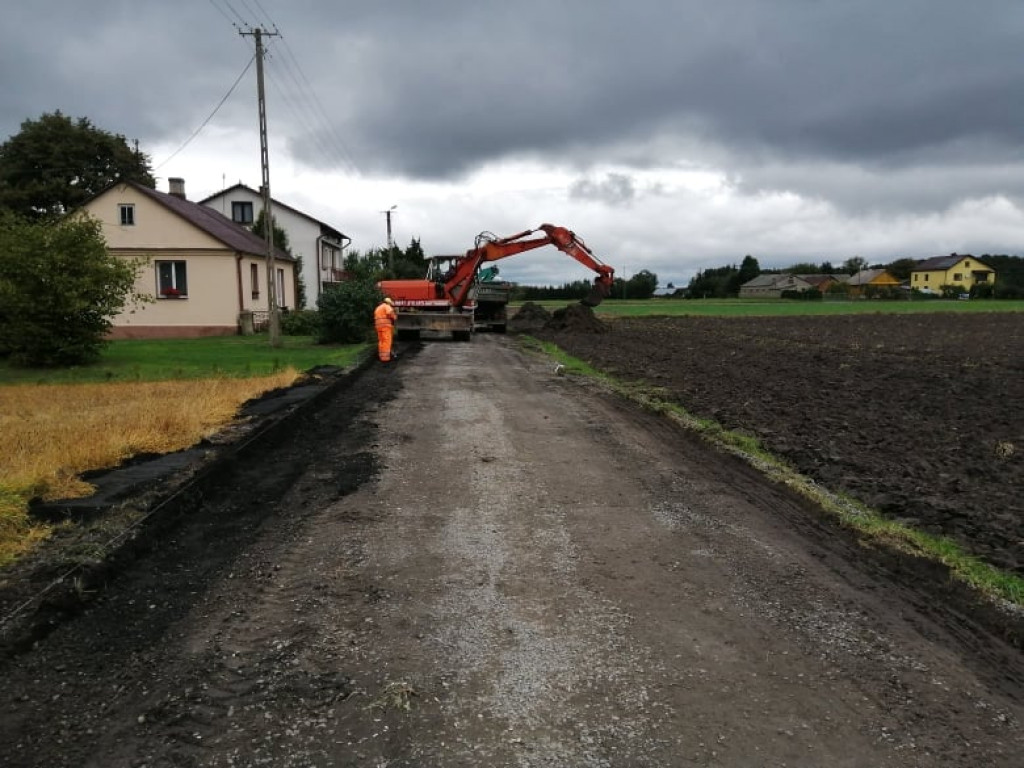 Zakończenie przebudowy drogi w Zbulitowie Małym