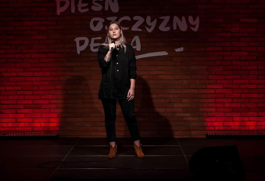 Oliwia Wierzchowska na festiwalu pieśni patriotycznej