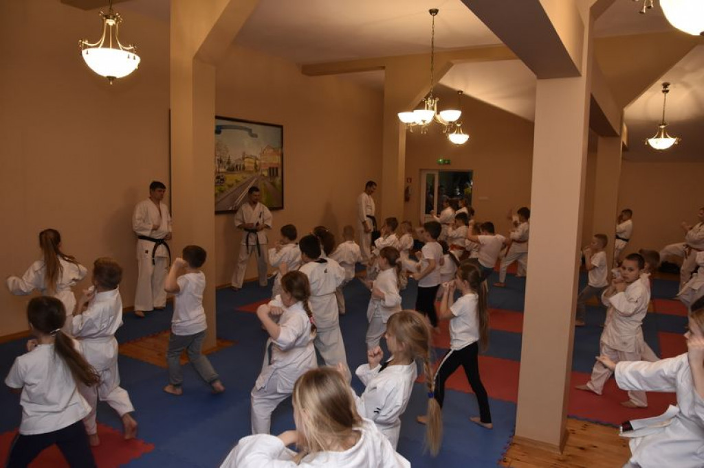 Egzamin z karate w Kąkolewnicy