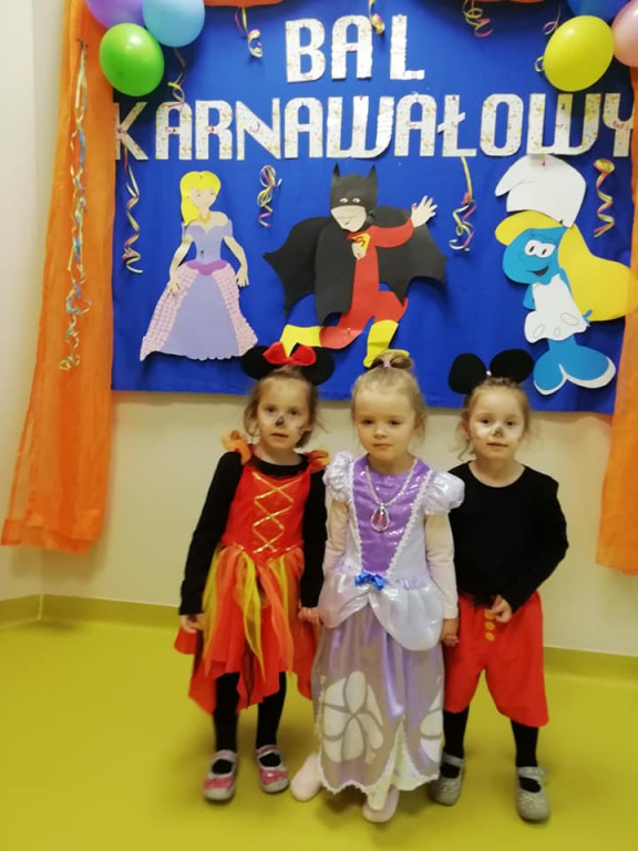Bal karnawałowy w 