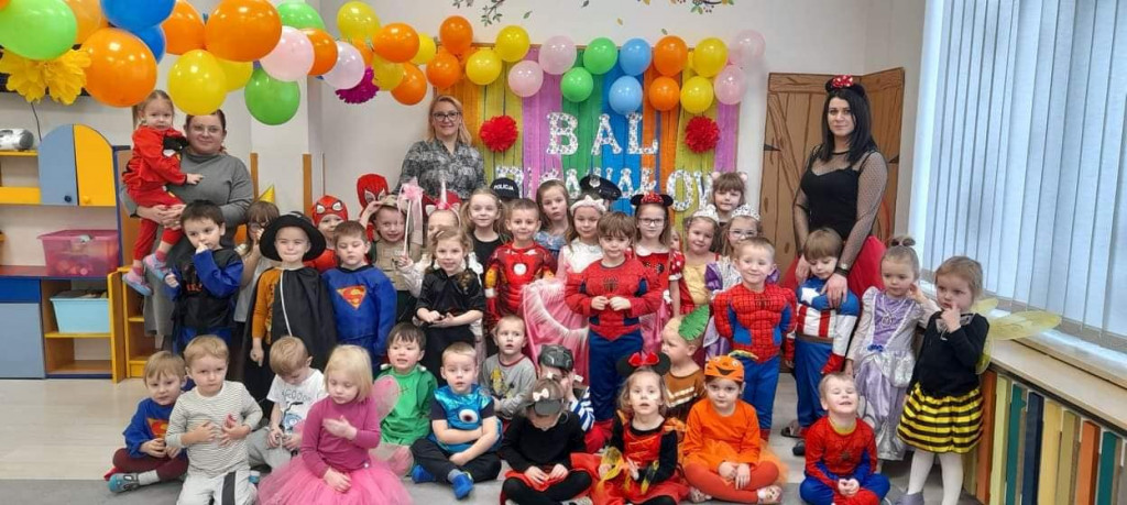 Bal karnawałowy w 