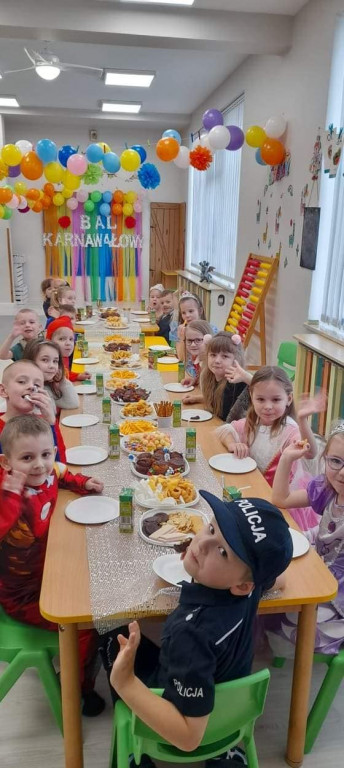 Bal karnawałowy w 