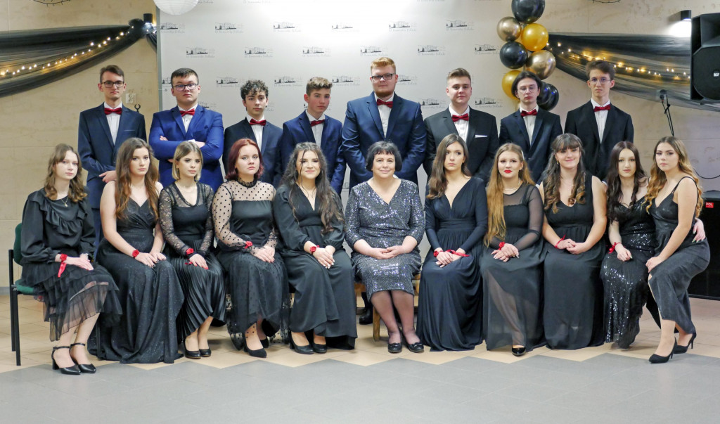 Studniówka w LO w Komarówce Podlaskiej