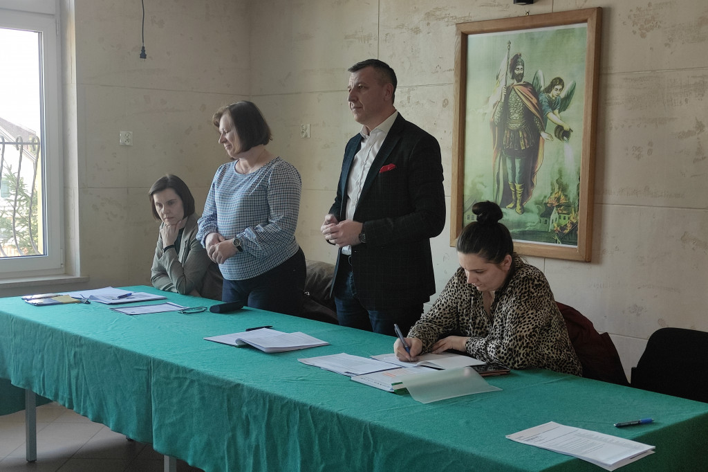 Spotkanie wójta gm. Komarówka Podl. z uchodźcami