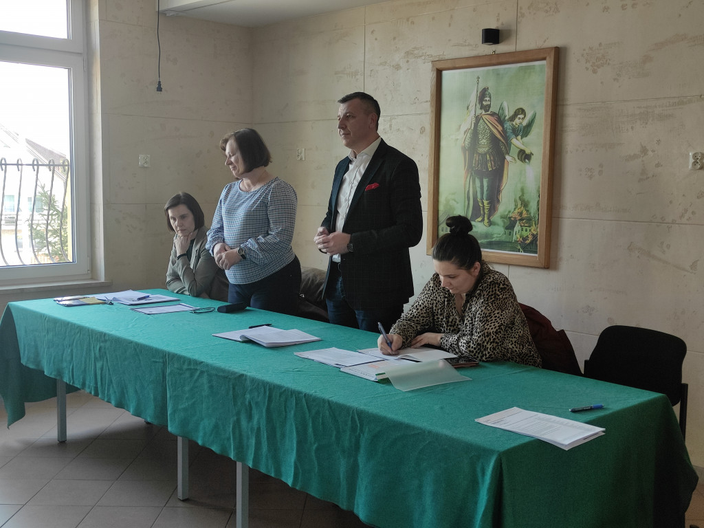 Spotkanie wójta gm. Komarówka Podl. z uchodźcami