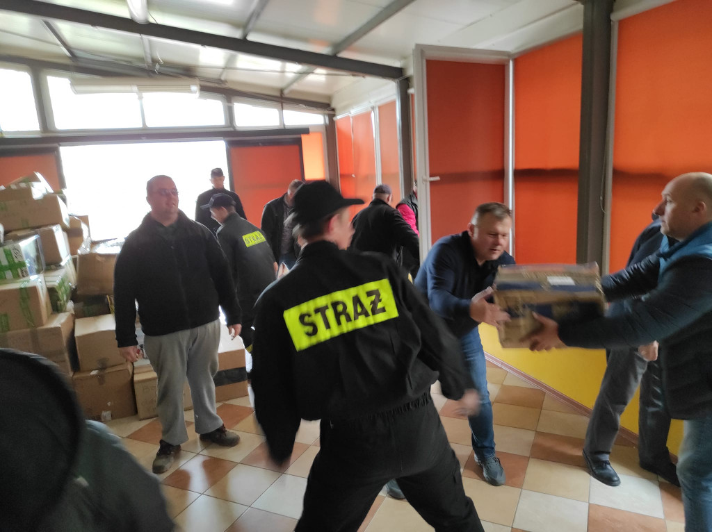 TIR z darami rozładowany w Ulanie w 40 minut!
