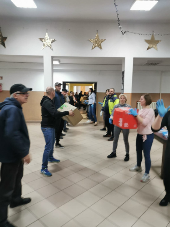 TIR z darami rozładowany w Ulanie w 40 minut!