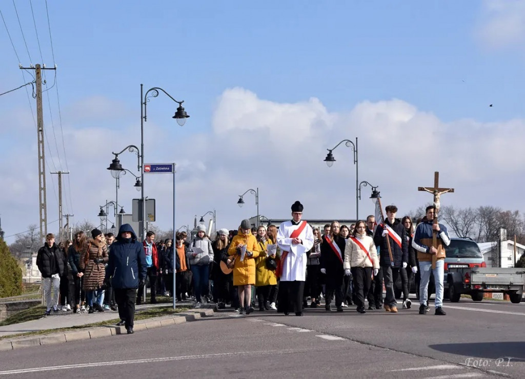 VIII Katyńska Droga Krzyżowa w Radzyniu