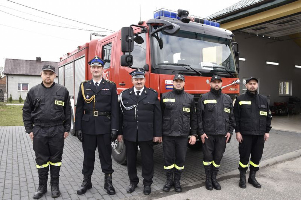 Przekazanie OSP w Grabowcu nowego samochodu