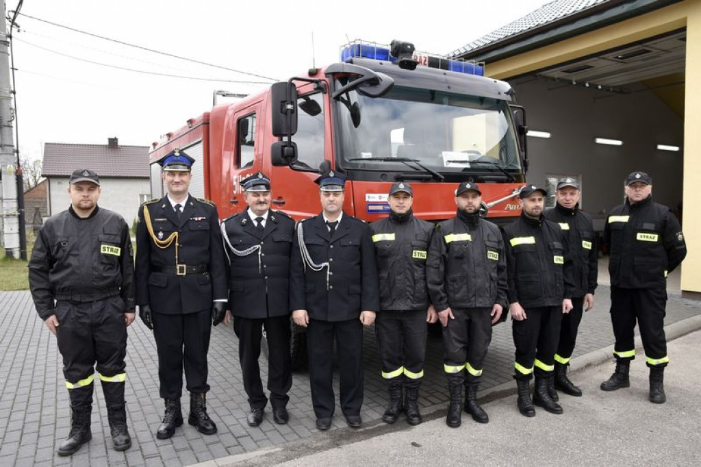 Przekazanie OSP w Grabowcu nowego samochodu