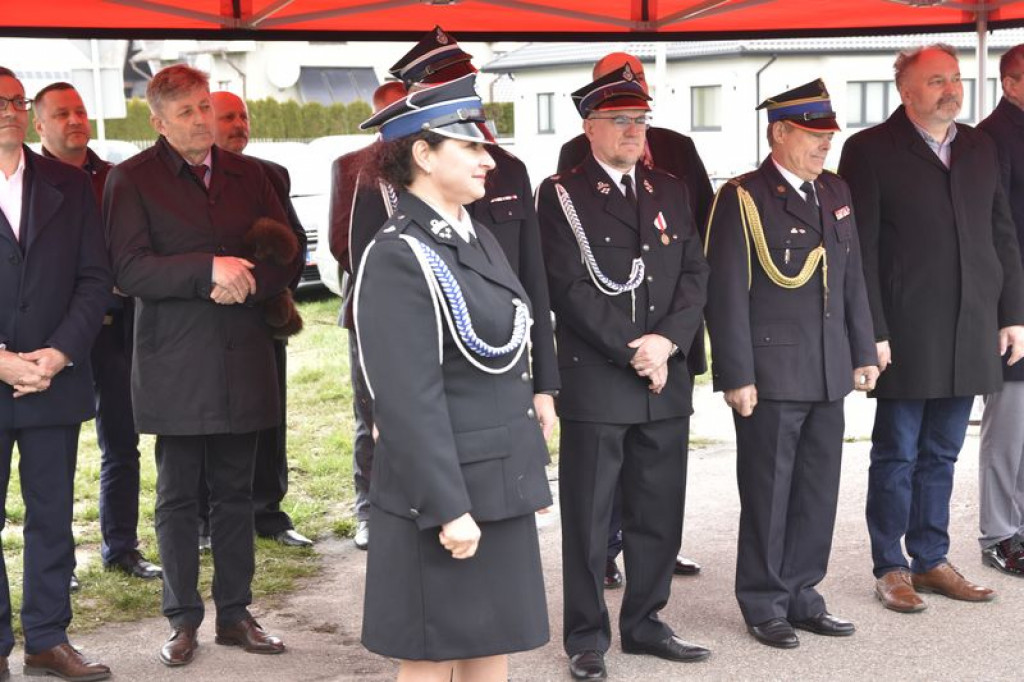 Przekazanie OSP w Grabowcu nowego samochodu