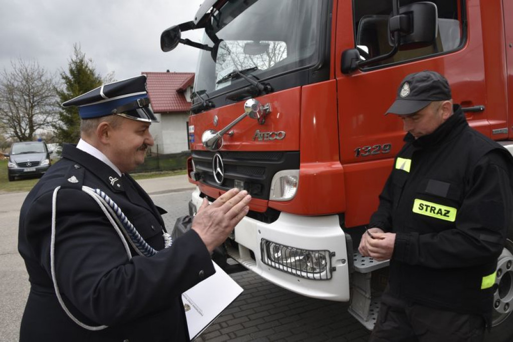 Przekazanie OSP w Grabowcu nowego samochodu