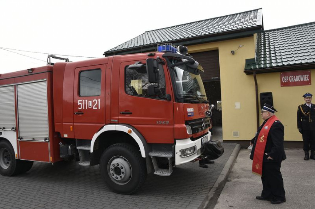 Przekazanie OSP w Grabowcu nowego samochodu
