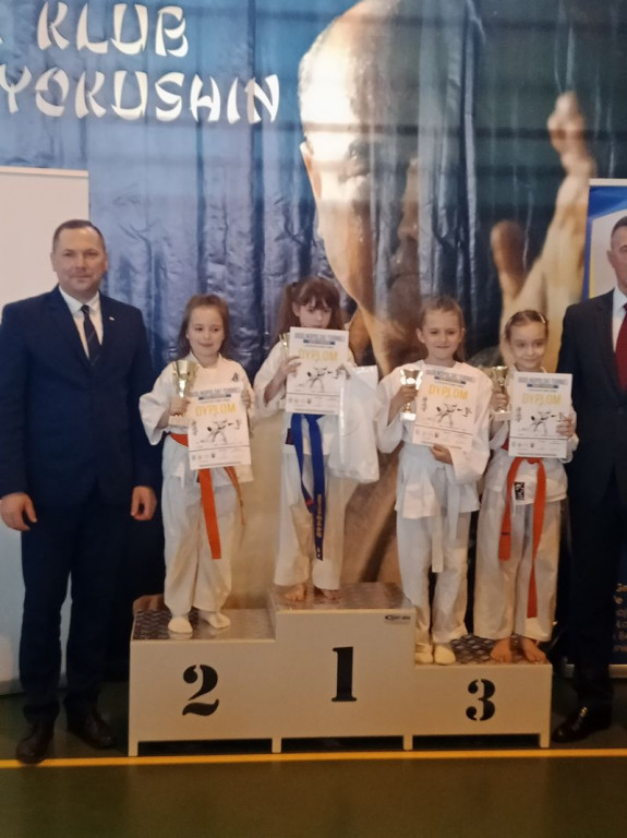 Sukcesy karateków z gm. Kąkolewnica na turnieju