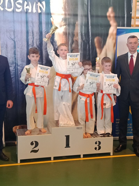 Sukcesy karateków z gm. Kąkolewnica na turnieju