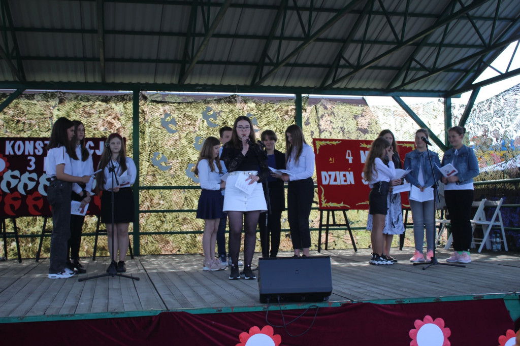 Obchody 3 maja w Komarówce Podlaskiej