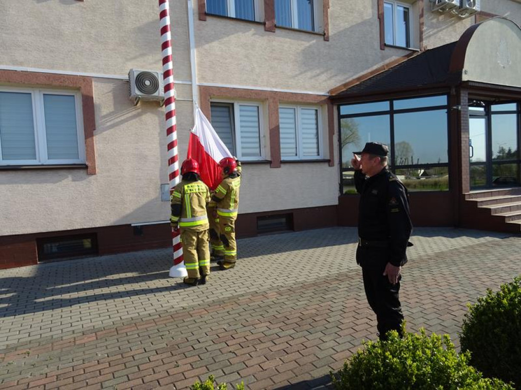 Dzień Flagi RP uczczony przez strażaków