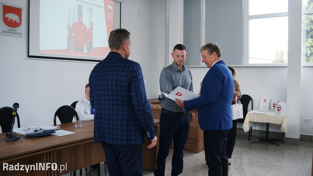 Sportowcy i trenerzy nagrodzeni na sesji RM