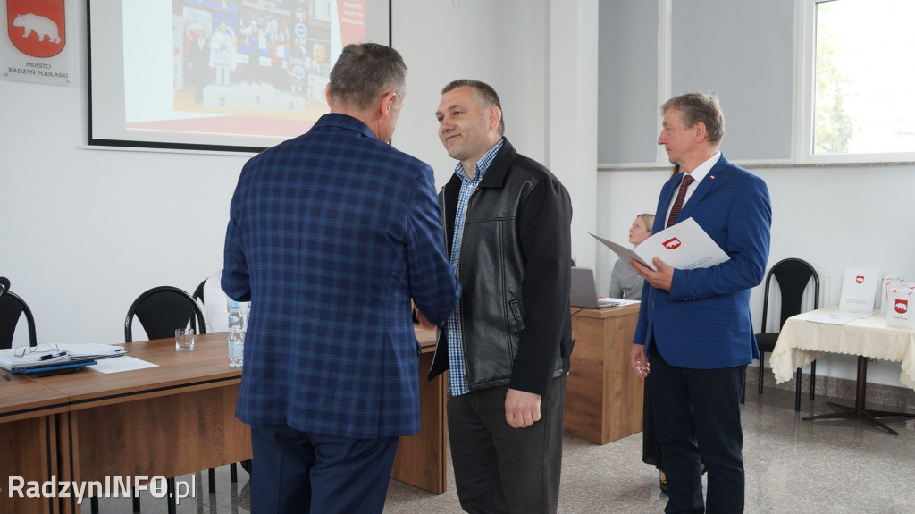 Sportowcy i trenerzy nagrodzeni na sesji RM